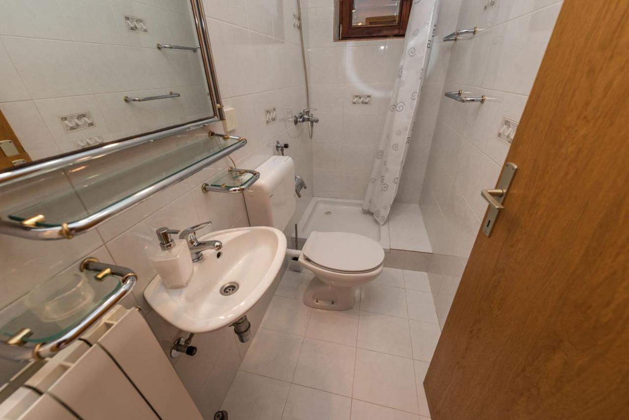 Stedi Apartment Lukoran Esterno foto